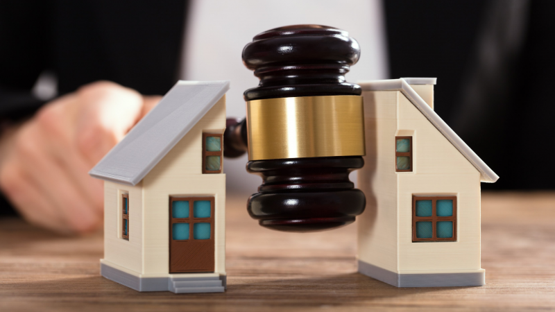 DIVORCE : Comment gérer la vente d'un bien immobilier si l'un des deux conteste le prix du bien ?